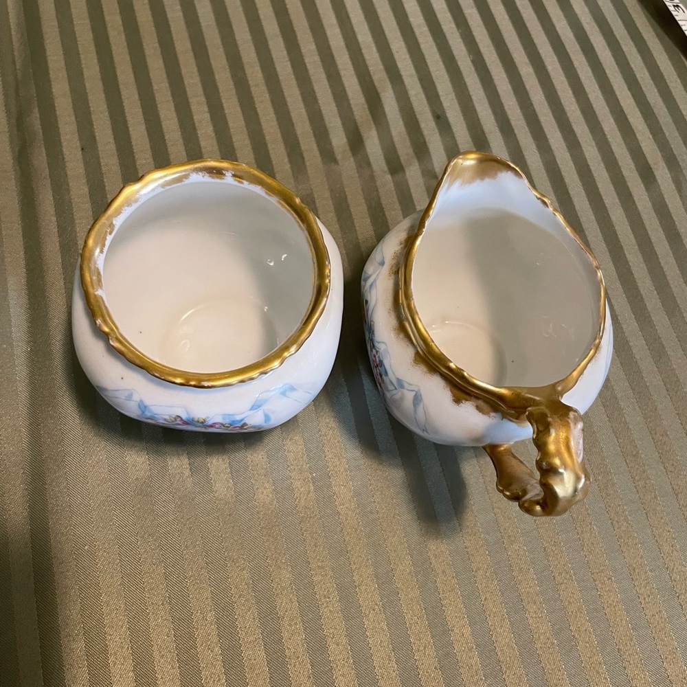 Vintage Gold-Trim Porcelain Creamer and Sugar Set with Floral Wreaths - Picture 3 of 8